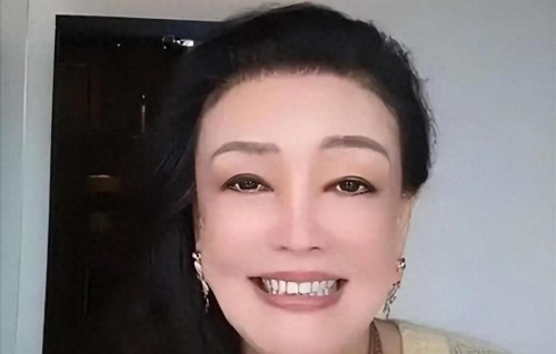 马筱梅产后失眠满脸泪花婆媳关系大S被重提，自称要搬别墅住