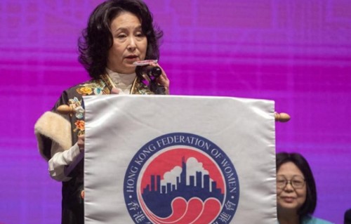 何超琼痛失胞妹何超蕸，谢绝出席社交活动，被曝在为妹妹处理后事