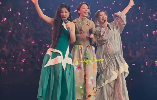 青春回来了!SHE 合体庆生，姿势神还原专辑封面引爆全网_田田的欧巴