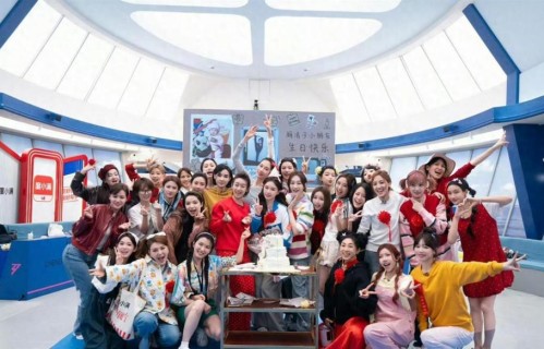 乘风2026美女集结！阚清子晒后台大合照，阵容一眼看全