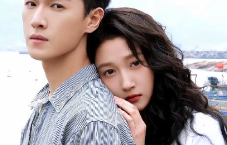 李昀锐粉丝为何在《耀眼》开机日表达不满，具体原因是什么？