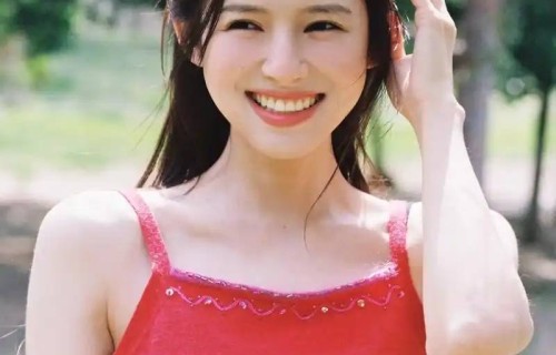 曝鹤男年龄造假仅与老粉亲密互动！她大量粉丝宣布脱粉